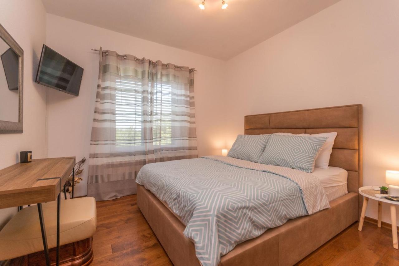 Villa Perini Dvori Donji Zemunik Ngoại thất bức ảnh